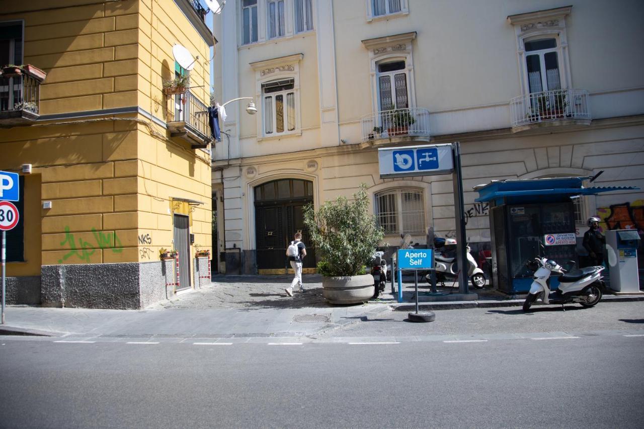 Apartamento La Tana Dei Pirati 2 Nápoles Exterior foto